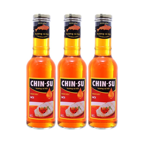 Nước mắm hương cá hồi Chinsu 500ml