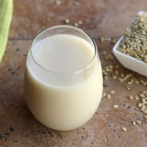 Nước gạo rang Woongjin Hàn Quốc 1.5L