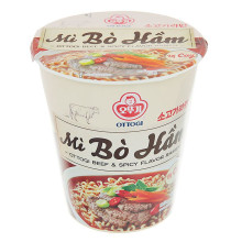 Mì bò hầm Ottogi vị cay 15 ly 62g