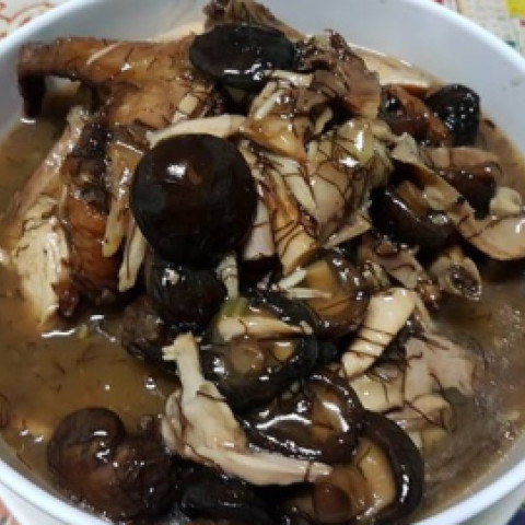 Súp gà hầm đông cô tóc tiên