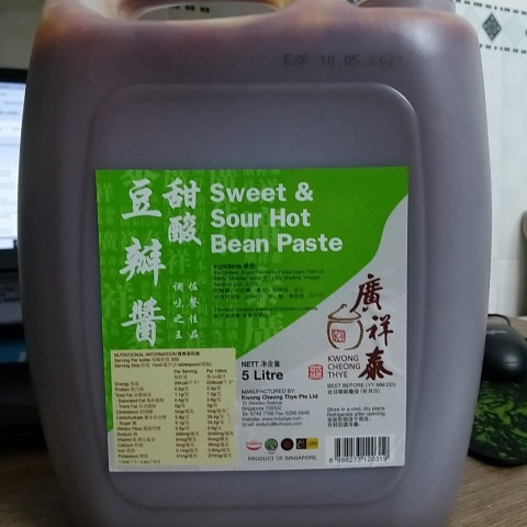 Tương đậu bản QTT Sweet & Sour Hot Bean 5kg