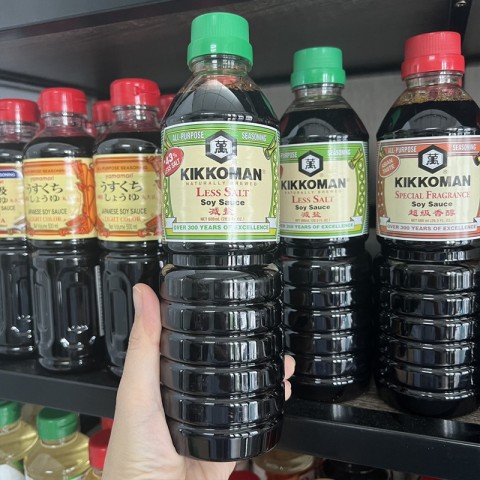 Nước Tương Ít Muối Kikkoman Less Salt Soy Sauce 600ml F101852