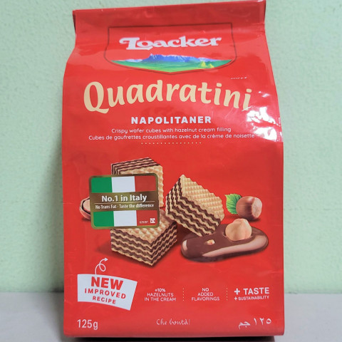 Bánh xốp Loacker Quadratini Napolitaner kem hạt dẻ 125g