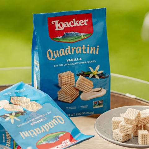 Bánh xốp vani Loacker Quadratini Vanilla 250g