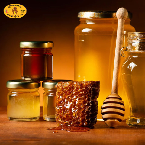Mật ong Xuân Lộc can 4 lít