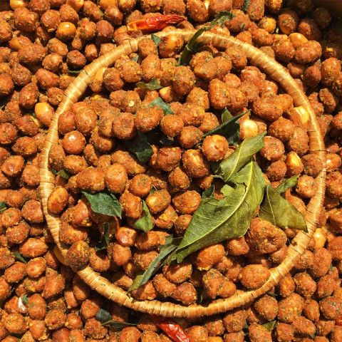 Đậu phộng rang tỏi lá chanh 180g