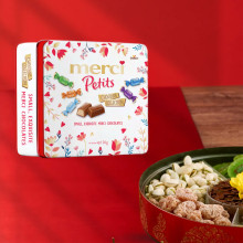 Hộp Sô-cô-la hỗn hợp Merci Petits Milk and Cream Collection