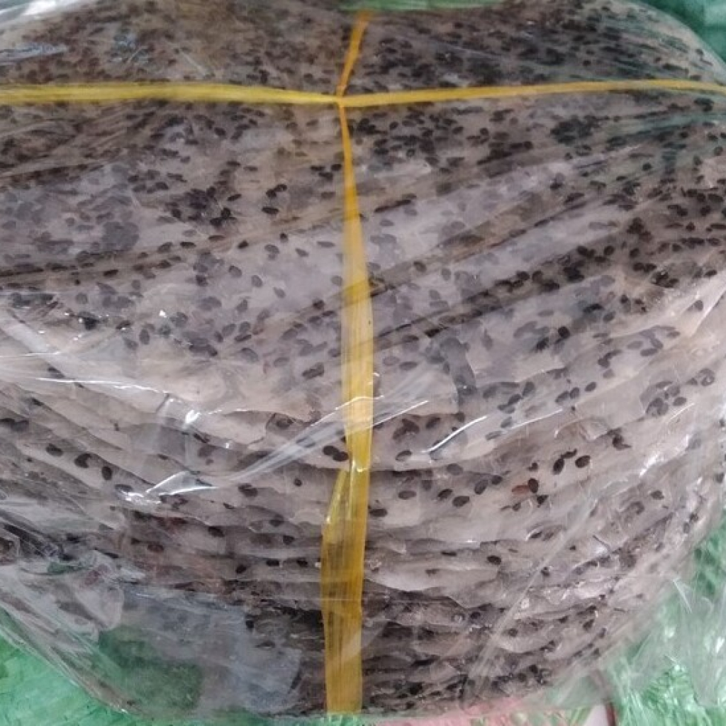 Bánh tráng mè đen xấp 50 cái