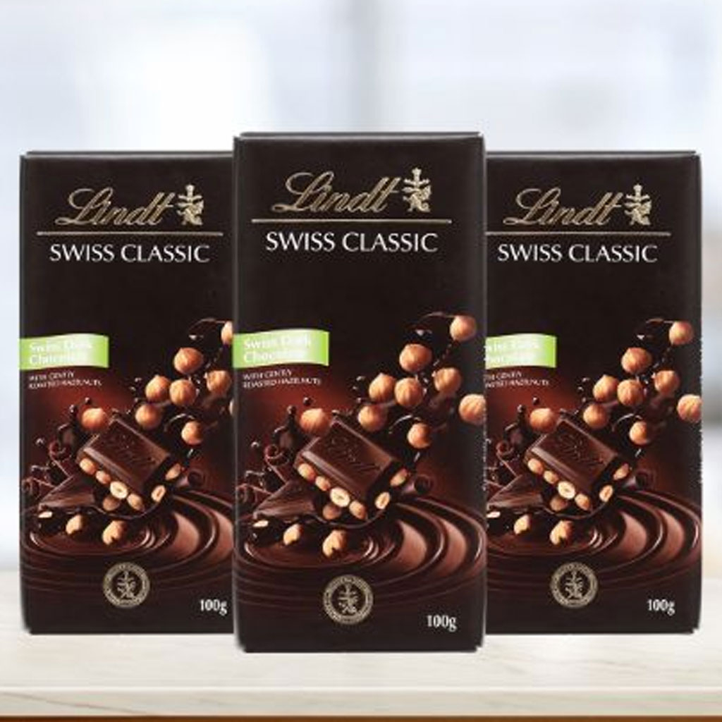 Sôcôla đen nhân hạt phỉ Lindt Swiss Classic 100g F118863