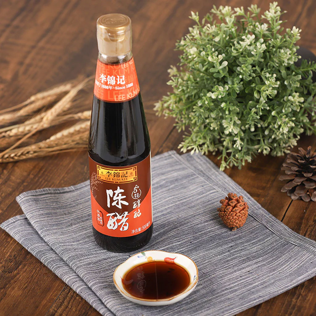 Giấm đen Lee Kum Kee Mature Vinegar 500ml