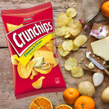 Khoai tây chiên vị phô mai và hành Lorenz Crunchips 100g F121900